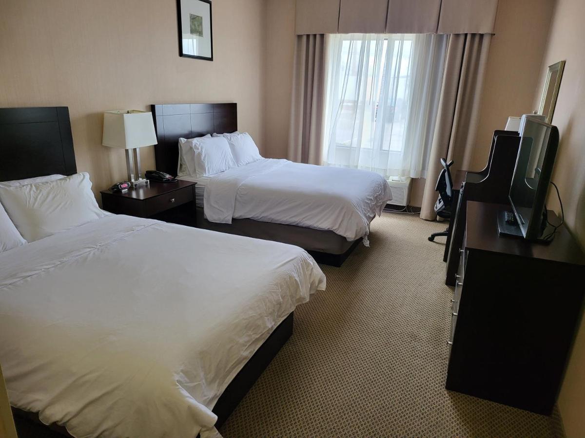 Holiday Inn Express Hotel & Suites Tipp City By Ihg Esterno foto
