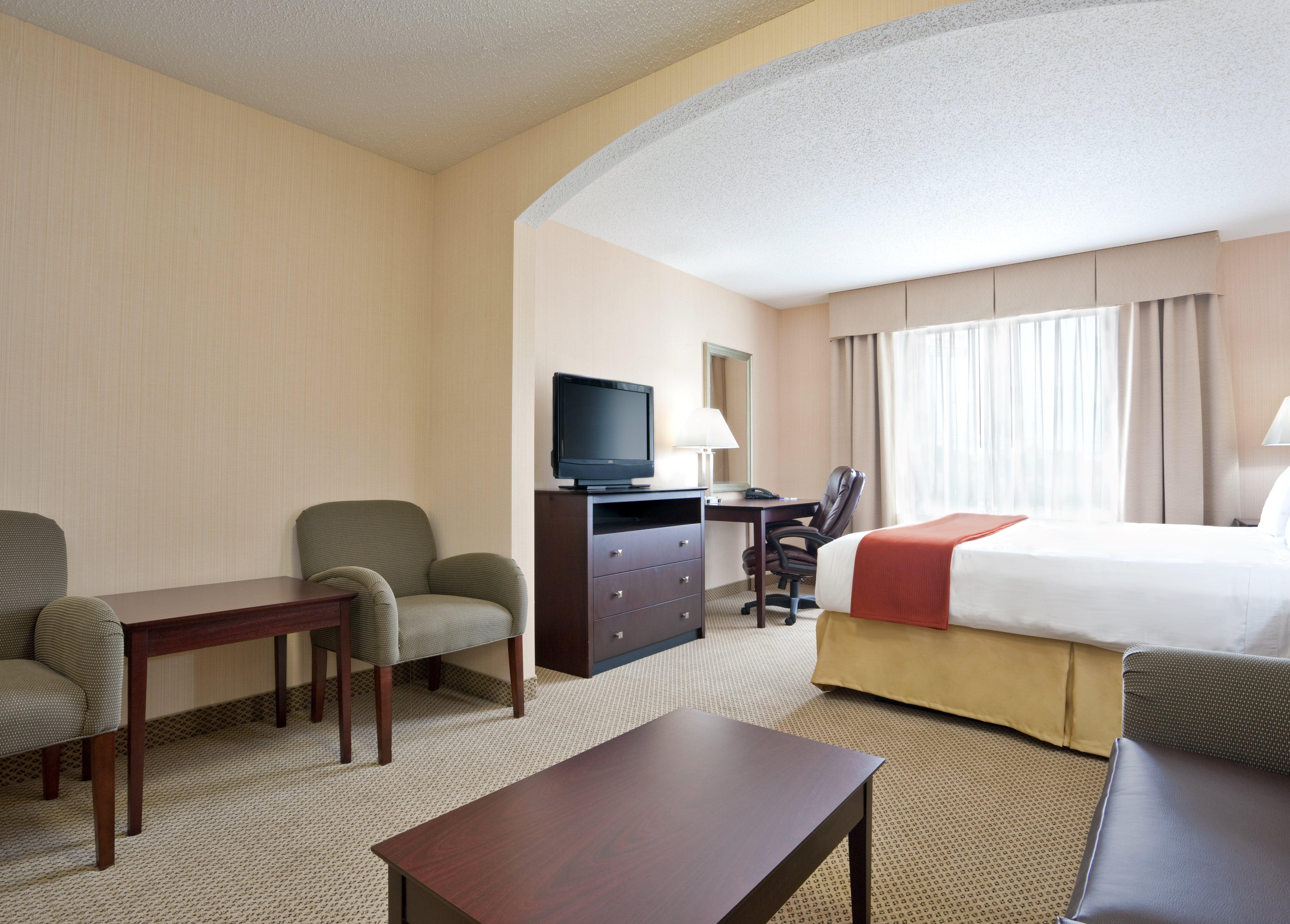 Holiday Inn Express Hotel & Suites Tipp City By Ihg Esterno foto